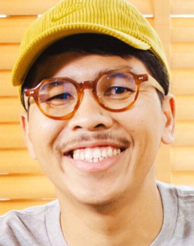 Sorasart Wisetsin as 7-Eleven Staff
