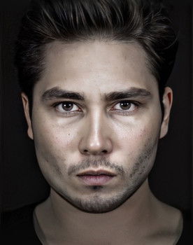 Can Güneş as Kazım