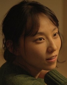 Ahn Ju-young as Student