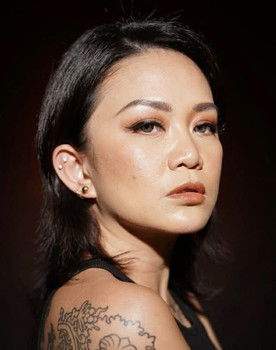 Tuesday Vargas as Kaye