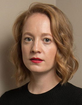 Leonie Benesch as Jova