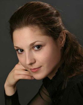 Svetlana Ilyukhina as Дуняша