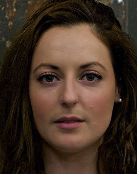 Malou Coindreau as Mary White