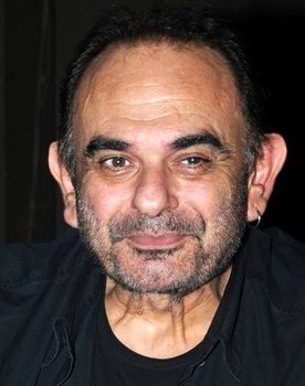 Sakis Boulas as Αμφιλόχιος