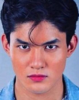 Grae Fernandez as 