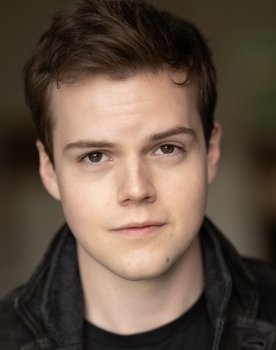 Cole Failing as Pit Kid