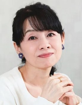 Mayumi Terashima as Momoko Uchida