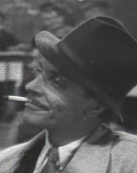 Werner Degan as André