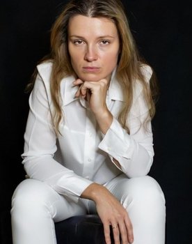 Helen Laurens as Danika