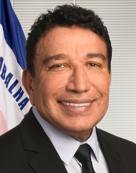 Magno Malta as Self
