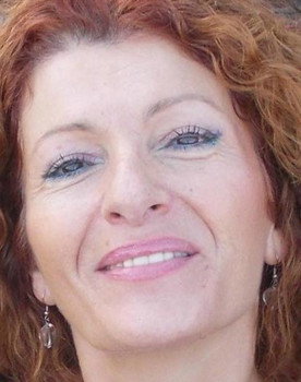 Nikoleta Paschoula as 