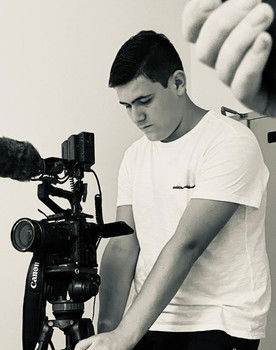 Luigi Di Bartolomeo--Dias as Luigi Di Bartolomeo--Dias (himself)