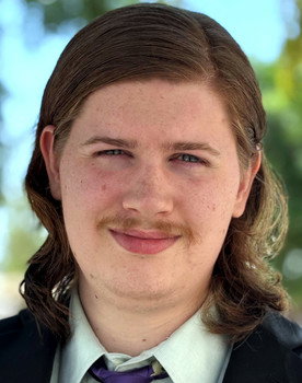 Phineas R. Potter as Carl (voice)