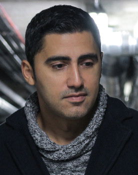 Alek Imanov as Nachbar