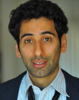 David Danipour as Peter