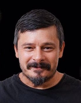 Ali Hakan Beşen as Sezai