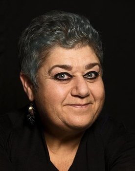 Serra Yılmaz as Vekil