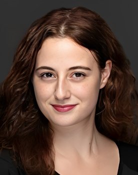 Nazlı Bulum as Ceren