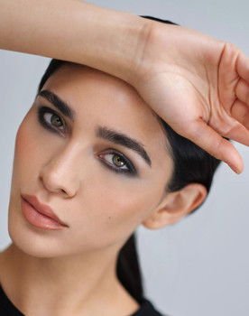 Yazmín Escobar as Olivia