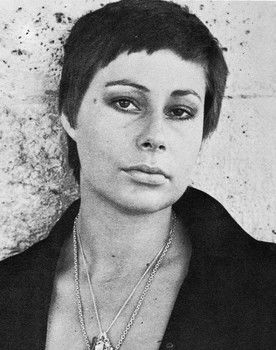 Teresa van der Hallen as Anna Maurice