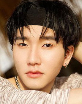 Man Natthanun Kurusatienpron