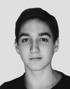 Nikita Tretyak as Xlson137