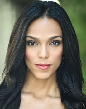Jordan Carey as Prisoner