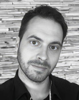 Áron Szabó as Gergő