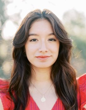 Naysa Cruz Castillo as Olivia
