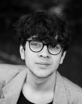 Darius Robin as Noah