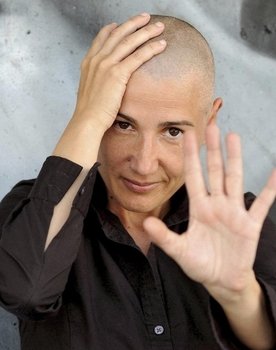 Mercedes Peón as 