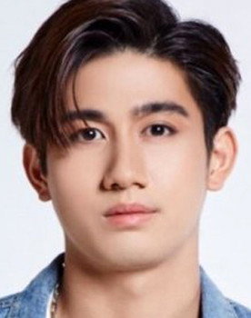 North Kunat Kamolvenusakul as Ken