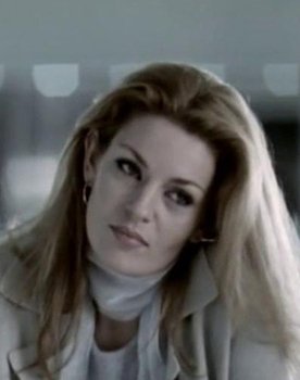 Evdokia Statiri as Nadia