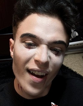 Jordan Messier as Elliot West