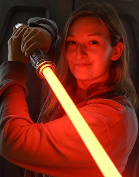 Stephanie Souza Rasmann as Agent Maura