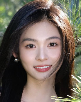 Zhong Ling'er as 胭脂 Yan Zhi
