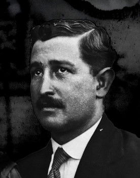 Manuel Gómez Miralles as Self