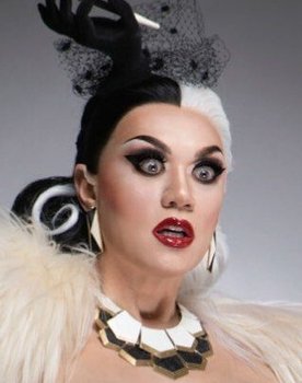 Manila Luzon as Mulan Rouge