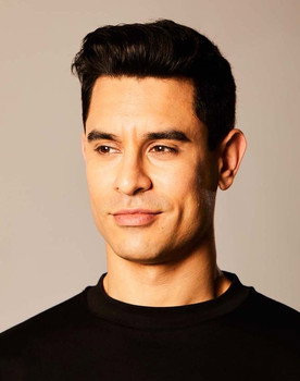 David Suárez as Vincent Finch