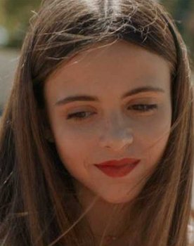 Laia Cuadrado as Sara