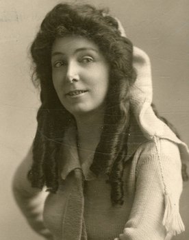 Edythe Chapman as Mrs. Alice Thayer