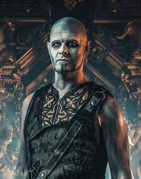 Roel van Helden as Drums