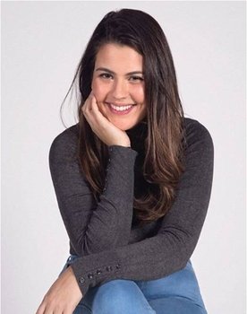 Alison Camejo as Mujer