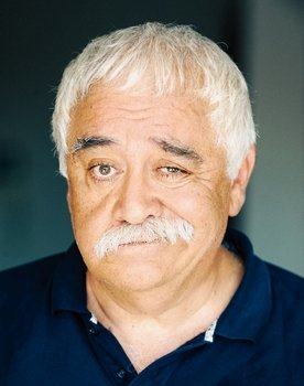 Levent Kırca