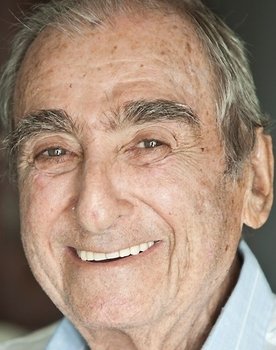 Elias Gleizer as Agenor