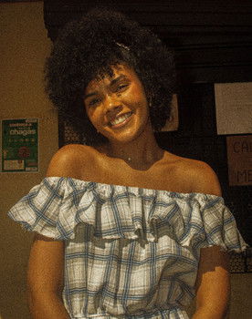 Gessycka Gino as Maria