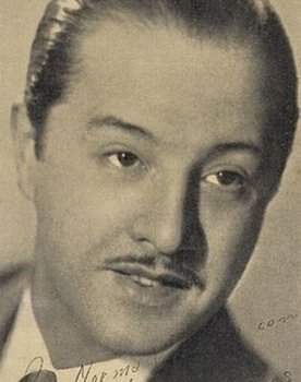 Roberto García Ramos as Conde de Damasco
