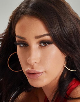 Lola Bellucci