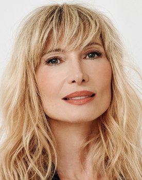 Astrid Werdnig as Dina