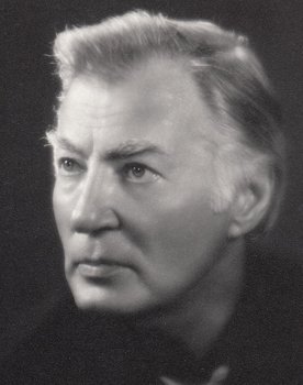 Harijs Liepiņš as Otto Yanovich Pukhalsky, Varaksin's neighbor by hotel number